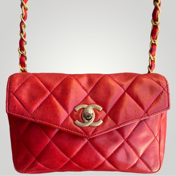 Chanel Red Belt Bag with Vintage Chain Bow Belt - Picture 5 of 17